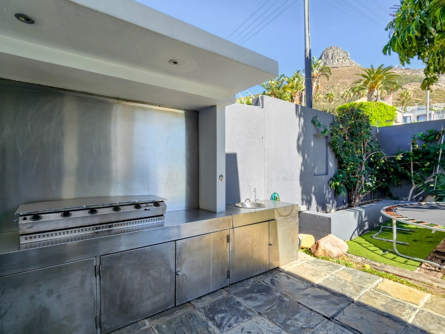 5 Bedroom Property for Sale in Fresnaye Western Cape